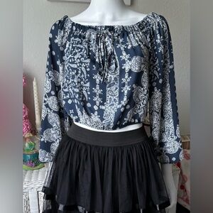 Altar’d State Cropped Gypsy Blouse Long Sleeves Paisley Blue White color Size S